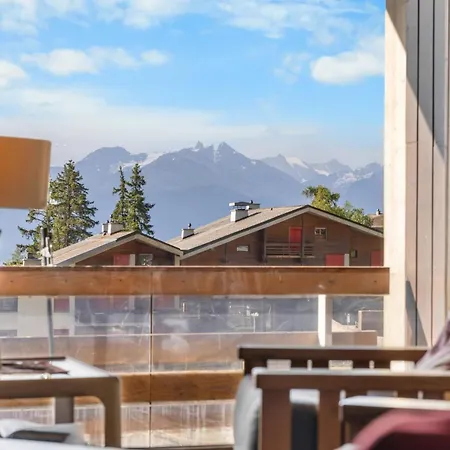 Emeraudes 404a Pres De La Telecabine A Avec Vue Sur Les Alpes